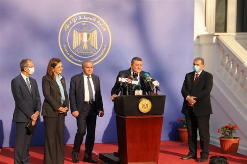 مؤتمر صحفى بمقر وزارة الدولة للإعلام مع مجموعة من الوزراء حول تداعيات أزمة كورونا عام 2020